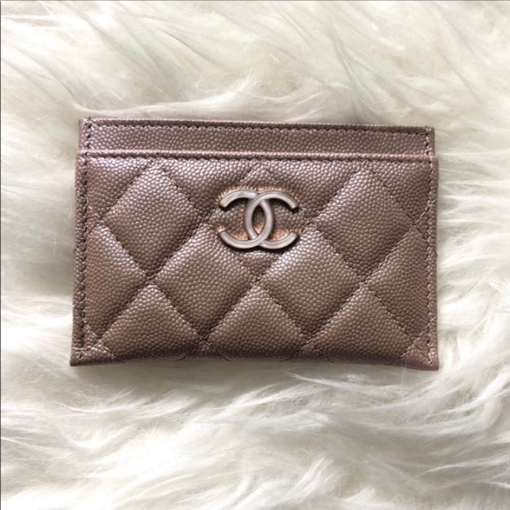 Chanel Quilted Card Holder Limited Edition - Picture 2 of 8